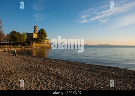 Il castello di Montfort, tramonto, Langenargen, Alta Svevia, Lago di Costanza, Baden-Württemberg, Germania Foto Stock