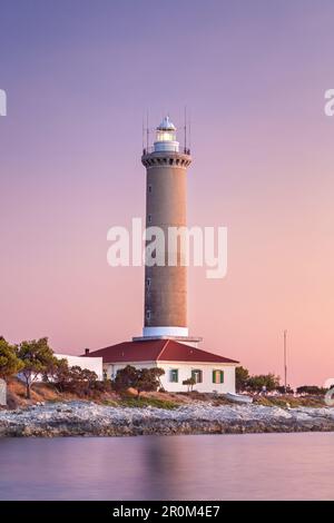 Faro Veli Rat sull'isola Dugi Otok nel Mar Mediterraneo, Zara, Dalmazia Settentrionale, Dalmazia, Croazia, Europa meridionale, Europa Foto Stock