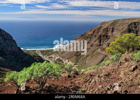 Vista da Las Pilas verso Valle Gran Rey ed El Hierro, Las Pilas, la Gomera, Isole Canarie, Canarie, Spagna Foto Stock