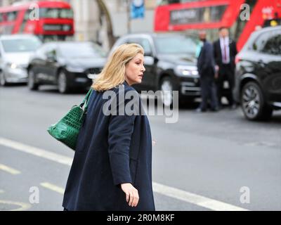 Londra, Regno Unito. 9th maggio, 2023. Penny Mordaunt, leader della Camera dei Comuni lascia l'Ufficio del Gabinetto dopo la riunione del Gabinetto. Credit: Uwe Deffner/Alamy Live News Foto Stock