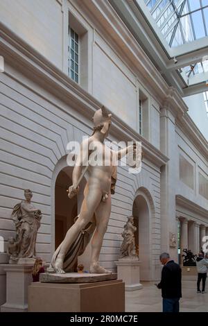 Statua 'Perseus with Head of Medusa' al Metropolitan Museum of Art di New York, USA Foto Stock