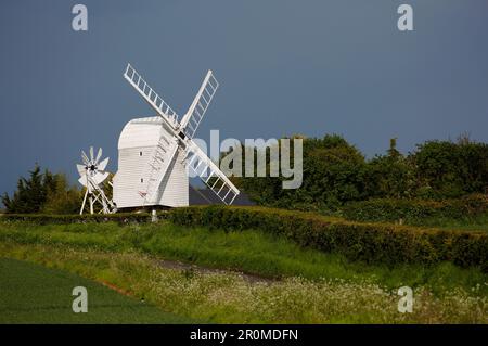 Grande mulino a vento Chishill, uno dei pochi sopravvissuti a traliccio aperto post Mills Foto Stock