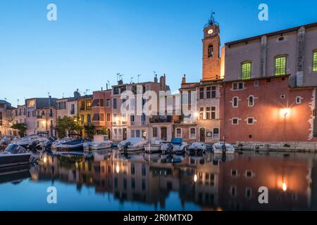 Piccola Venezia sul Canal de Caronte a Martigues, Eglise Sainte Marie-Madelaine, Bouches-du-Rhône, Francia Foto Stock