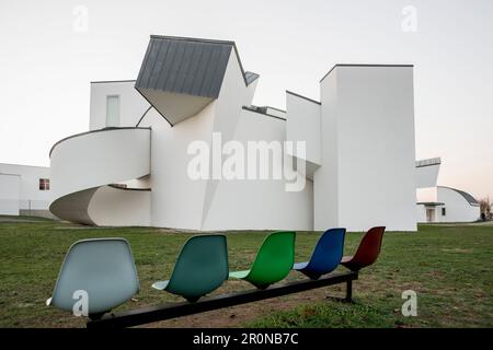 Vitra Design Museum, architetto Frank O. Gehry, parco di architettura della società Vitra, Weil am Rhein, Baden-Wurttemberg, Germania Foto Stock