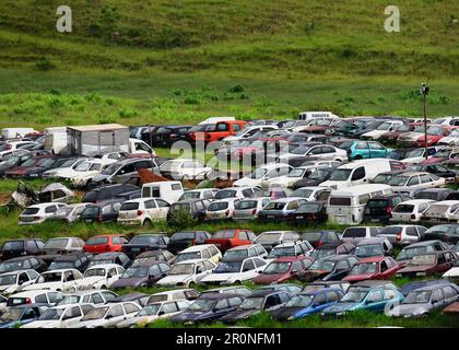 Cimitero automobilistico in Brasile, Sud America Foto Stock