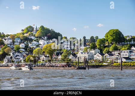 Vista dall'Elba al quartiere delle scale di Blankenese, Amburgo, Germania settentrionale, Germania Foto Stock