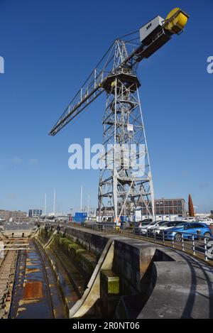 Den Helder, Paesi Bassi. Aprile 2023. Il vecchio molo a secco nel porto di Den Helder. Foto di alta qualità Foto Stock