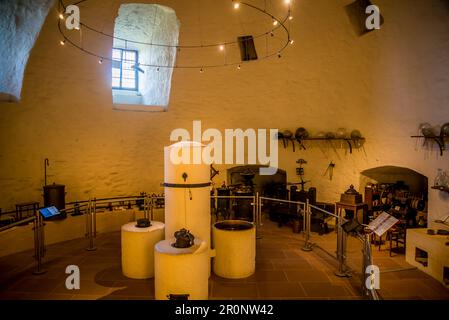 Produzione di farmaci, Museo della Farmacia, Museo del Castello sulla storia della farmacia con oltre 20.000 mostre su 2000 anni di scienza medica e farmaceutica Foto Stock