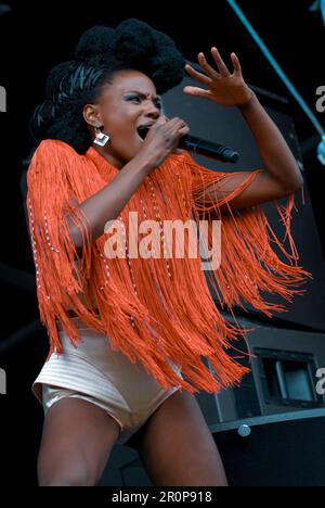 Shingai Shoniwa - Noisettes, V2009, Hylands Park, Chelmsford, Essex, Regno Unito - 22 agosto 2009 Foto Stock