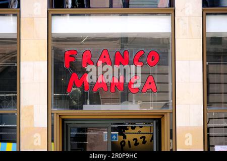 Franco banca segno negozio, rivenditore di pizza e cibo italiano, South St. Andrew Street, Edimburgo, Scozia Foto Stock