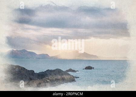 Un dipinto digitale ad acquerello di una vista della penisola di llyn da Ynys Llanddwyn, Ynys Mon, Cymru, al tramonto. Foto Stock