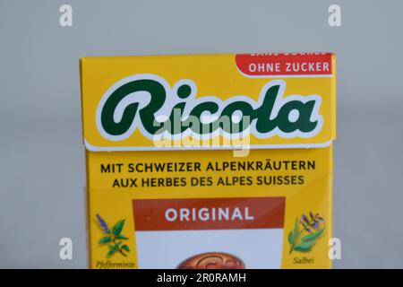 Gocce di tosse tradizionale svizzera Ricola caramelle, dolci originali alle erbe senza zucchero Foto Stock