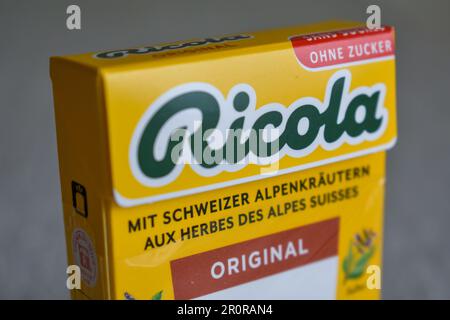 Gocce di tosse tradizionale svizzera Ricola caramelle, dolci originali alle erbe senza zucchero Foto Stock