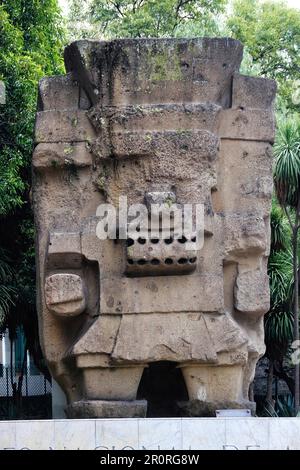 Una statua imponente di Tlaloc (Dio della pioggia) da Teotihuacán (Tenochtitlan) in Messico Foto Stock