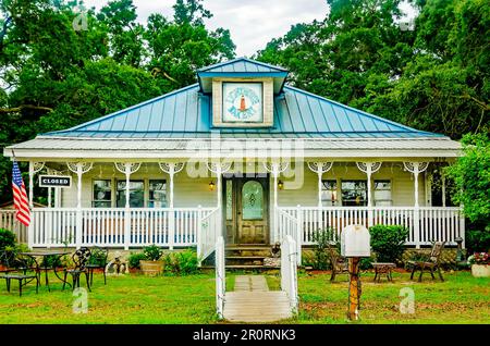 Lighthouse Bakery offre un luogo pittoresco per la colazione a Dauphin Island, Alabama, il 29 aprile 2023. Foto Stock