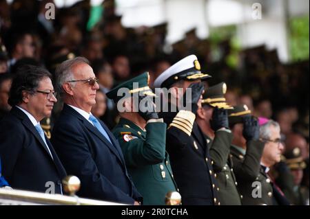 Bogota, Colombia. 09th maggio, 2023. Un cadetto marea durante la cerimonia del nuovo direttore della polizia colombiana William Rene Salamanca presso l'Accademia generale di polizia di Santander a Bogotà, Colombia. 9 maggio 2023. Photo by: Chepa Beltran/Long Visual Press Credit: Long Visual Press/Alamy Live News Foto Stock