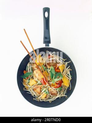 Verdure e carne in wok Foto Stock