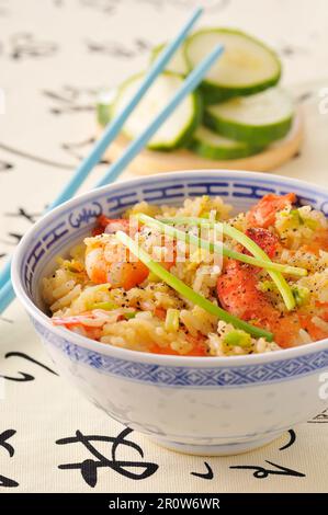 Riso fritto con gamberetti Foto Stock