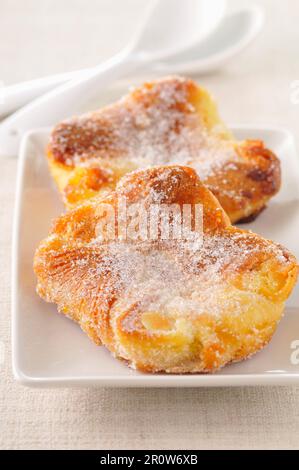 Torte di pasta sfoglia di mandorle e zucchero Foto Stock