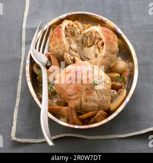 Paupiette di vitello Aveyron farcite con funghi Foto Stock