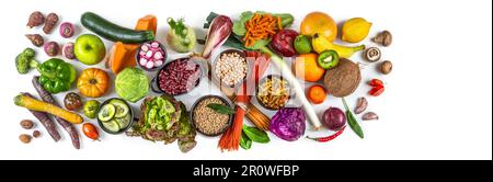 Frutta, verdura, legumi, pasta, funghi, e noci per la dieta vegana Foto Stock