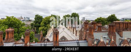 Panorama a livello del tetto di Londra dall'area di Chancery Lane che guarda ad ovest Foto Stock