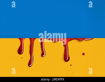 Bandiera dell'Ucraina nel sangue. Guerra in Ucraina Foto Stock