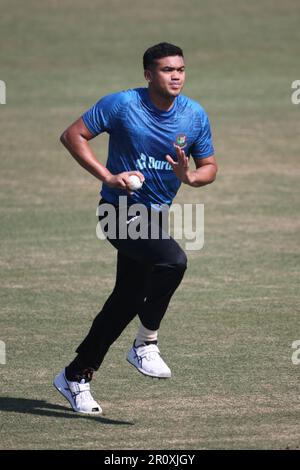 Tashkin Ahmed, il cricket del Bangladesh durante la nazionale di cricket del Bangladesh, partecipa a una sessione di pratica in vista del terzo ODI contro l'India a Zah Foto Stock