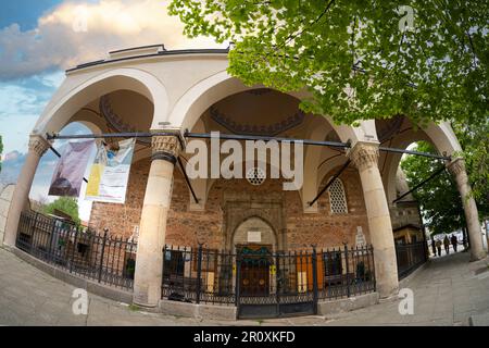 Sofia, Bulgaria. Maggio 2023. Vista esterna della Moschea Banya Bashi nel centro della città Foto Stock