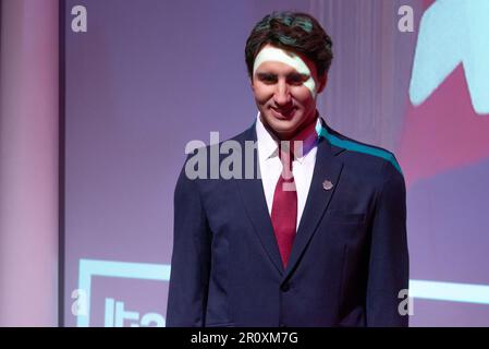 Toronto, ON, Canada - 19 dicembre 2022: Statua di cera del primo ministro Justin Trudeau come parte della mostra permanente d'arte del Backstage Celebrity Galle Foto Stock