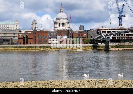 Londra, Regno Unito. 10th maggio 2023. UK Weather: Incantesimi soleggiati nella città di Londra. Credit: Matthew Chattle/Alamy Live News Foto Stock