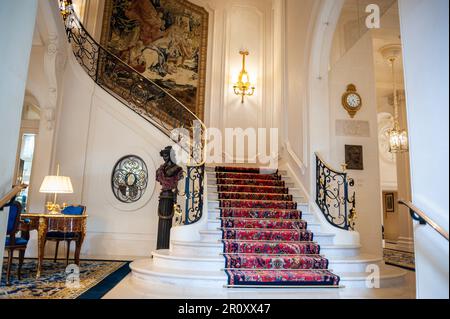 Parigi, Francia, "Hotel le Ritz", vedute, stile di vita di lusso, elegante Stairway, Parigi storica Foto Stock