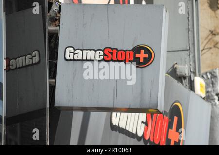 Limerick City, Irlanda. 9th maggio, 2023. Il rivenditore di videogiochi GameStop ha annunciato la chiusura di tutti i suoi negozi irlandesi. Credit: Karlis Dzjamko/ Alamy Live News Foto Stock