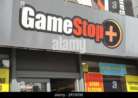 Limerick City, Irlanda. 9th maggio, 2023. Il rivenditore di videogiochi GameStop ha annunciato la chiusura di tutti i suoi negozi irlandesi. Credit: Karlis Dzjamko/ Alamy Live News Foto Stock