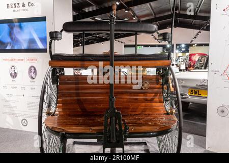 Sparkford.Somerset.United Kingdom.March 26th 2023.A Benz Patent Motorwagen ha pensato di essere la prima automobile al mondo è in mostra al motore di Haynes Foto Stock