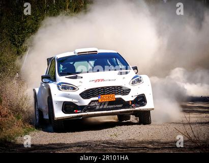 Tingsryd, Svezia, 10 maggio 2023 MRF Tyres Dealer Team e Team GN Motorsport durante i test precedenti al FIA European Rally Championship in Polonia. Dennis Radstrom con il co-driver Johan Johansson Credit: PEO Mšller/Alamy Live News Foto Stock