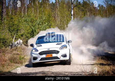 Tingsryd, Svezia, 10 maggio 2023 MRF Tyres Dealer Team e Team GN Motorsport durante i test precedenti al FIA European Rally Championship in Polonia. Credit: PEO Mšller/Alamy Live News Foto Stock