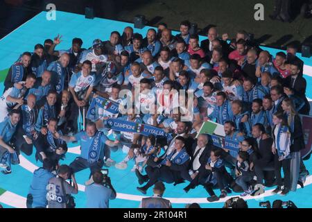 Napoli, Italia. 07th maggio, 2023. Le celebrazioni alla fine del gioco durante la Serie Una partita tra SSC Napoli vs ACF Fiorentina allo stadio Diego Armando Maradona 07 maggio 2023 a Napols (Photo by Agostino Gemito/Pacific Press/Sipa USA) Credit: Sipa USA/Alamy Live News Foto Stock