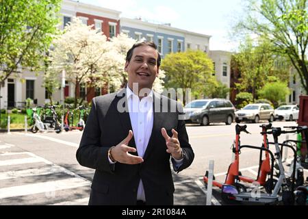 Washington, Stato di Vereinigte. 17th Apr, 2023. Il Rappresentante degli Stati Uniti George Santos (Repubblicano di New York) annuncia di correre per la rielezione al suo seggio nella Camera degli Stati Uniti per rappresentare il popolo del terzo Distretto del Congresso di New York a Capitol Hill a Washington, DC lunedì 17 aprile 2023. Credito: Ron Sachs/CNP (RESTRIZIONE: NO New York o New Jersey Quotidiani o giornali entro un raggio di 75 miglia da New York City) credito: dpa/Alamy Live News Foto Stock