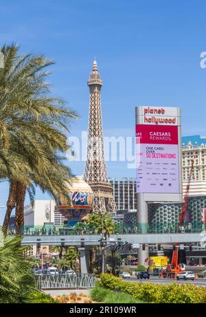 Eiffel Tower Replica e Paris Las Vegas Hotel and Casino a Las Vegas, Nevada. Foto Stock