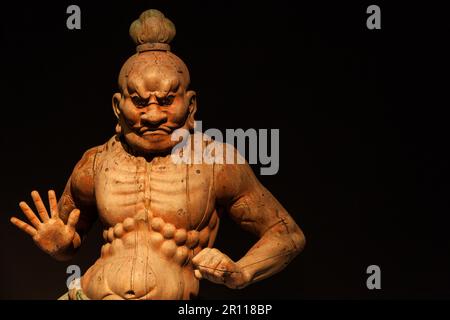Giappone, legno Kongorikishi statua, i guardiani muscolari del Buddha, 13 ° secolo, Asia Foto Stock