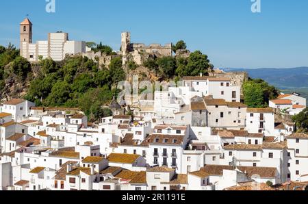 CASARES, Andalusia/Spagna - 5 maggio : Vista di Casares in Spagna il 5 maggio 2014 Foto Stock