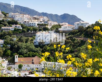 CASARES, Andalusia/Spagna - 5 maggio : Vista di Casares in Spagna il 5 maggio 2014 Foto Stock