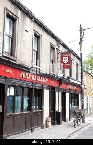 Kavanagh's The Gravediggers Pub vicino al cimitero di Glasnevin a Dublino, Irlanda. Foto Stock