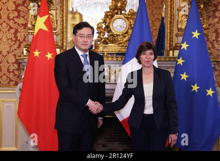 Parigi, Francia. 10th maggio, 2023. Incontro tra il Consigliere di Stato cinese e il Ministro degli Esteri Qin Gang (L) e il Ministro degli Esteri francese Catherine colonna a Parigi, 10 maggio 2023. Credit: Gao Jing/Xinhua/Alamy Live News Foto Stock