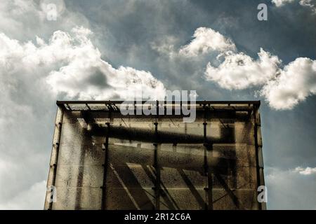Un'immagine esterna del Museo Slesiano contro un cielo nuvoloso. Foto Stock
