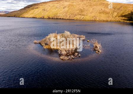 Veduta aerea dell'isola Lough Anna - Contea di Donegal, Irlanda. Foto Stock