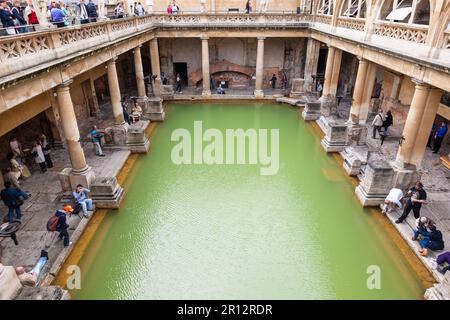 Bath, Regno Unito - 8 maggio 2011 : le terme romane nella città vecchia di Bath, Inghilterra Foto Stock