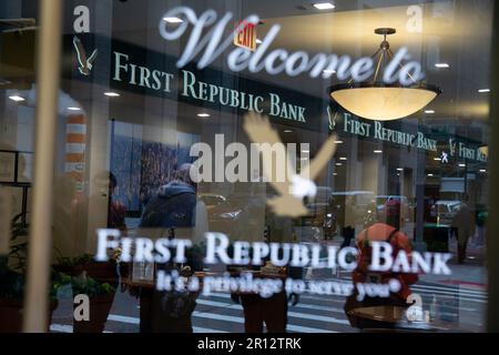 Pechino, Cina. 1st maggio, 2023. Questa foto scattata il 1 maggio 2023 mostra una filiale della First Republic Bank a New York, negli Stati Uniti. Credit: Michael Nagle/Xinhua/Alamy Live News Foto Stock