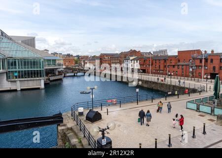 Vista esterna del centro commerciale Princes Quay nella città di Kingston upon Hull, Regno Unito. Foto Stock